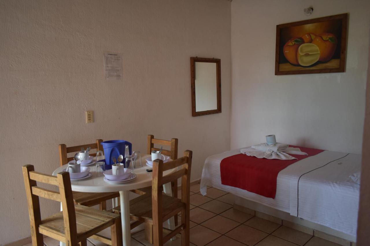 Hotel Y Bungalows Islas Careyes Лос Аяла Екстериор снимка